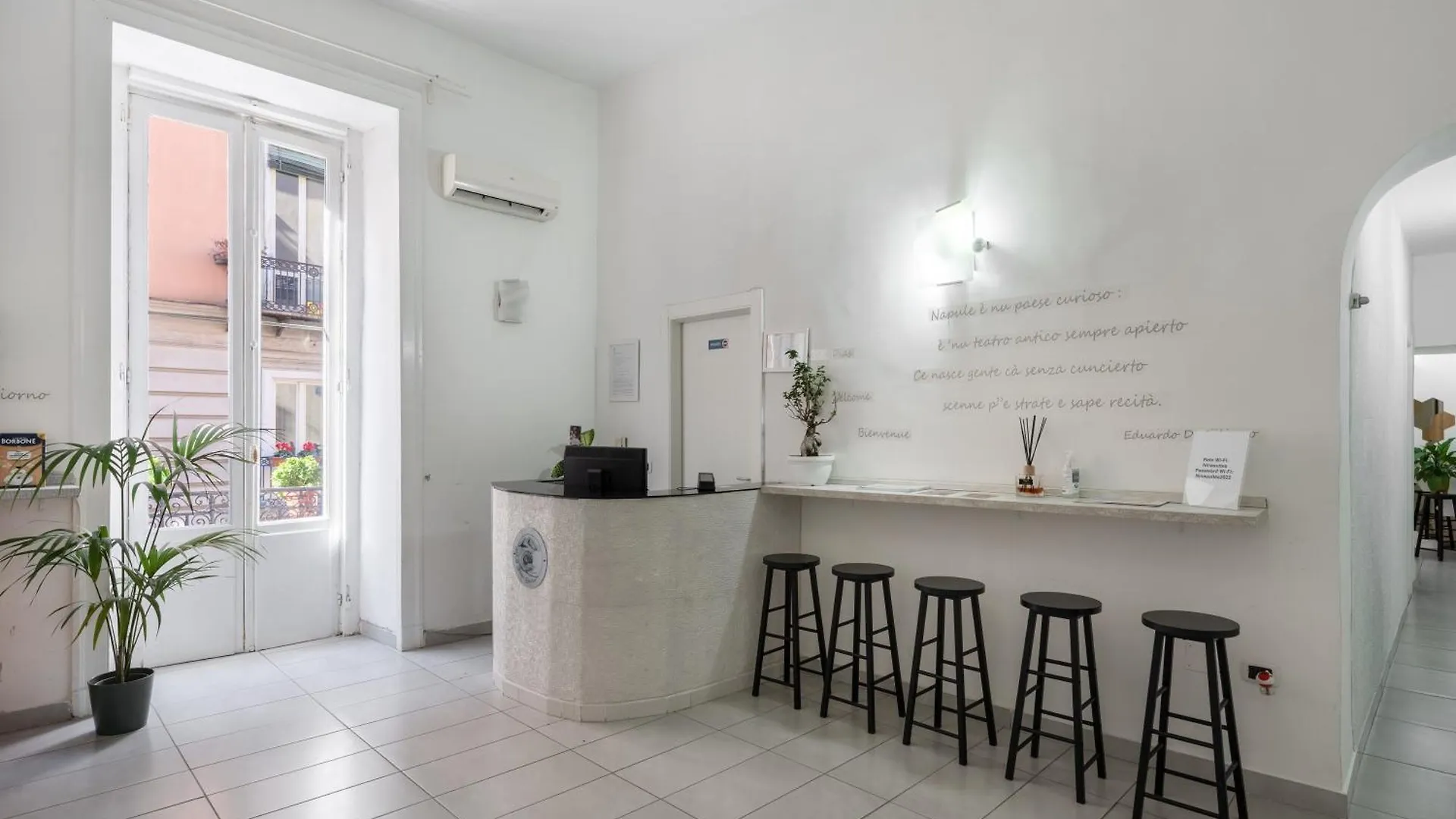 Guest house Nina Suites Naples Italy